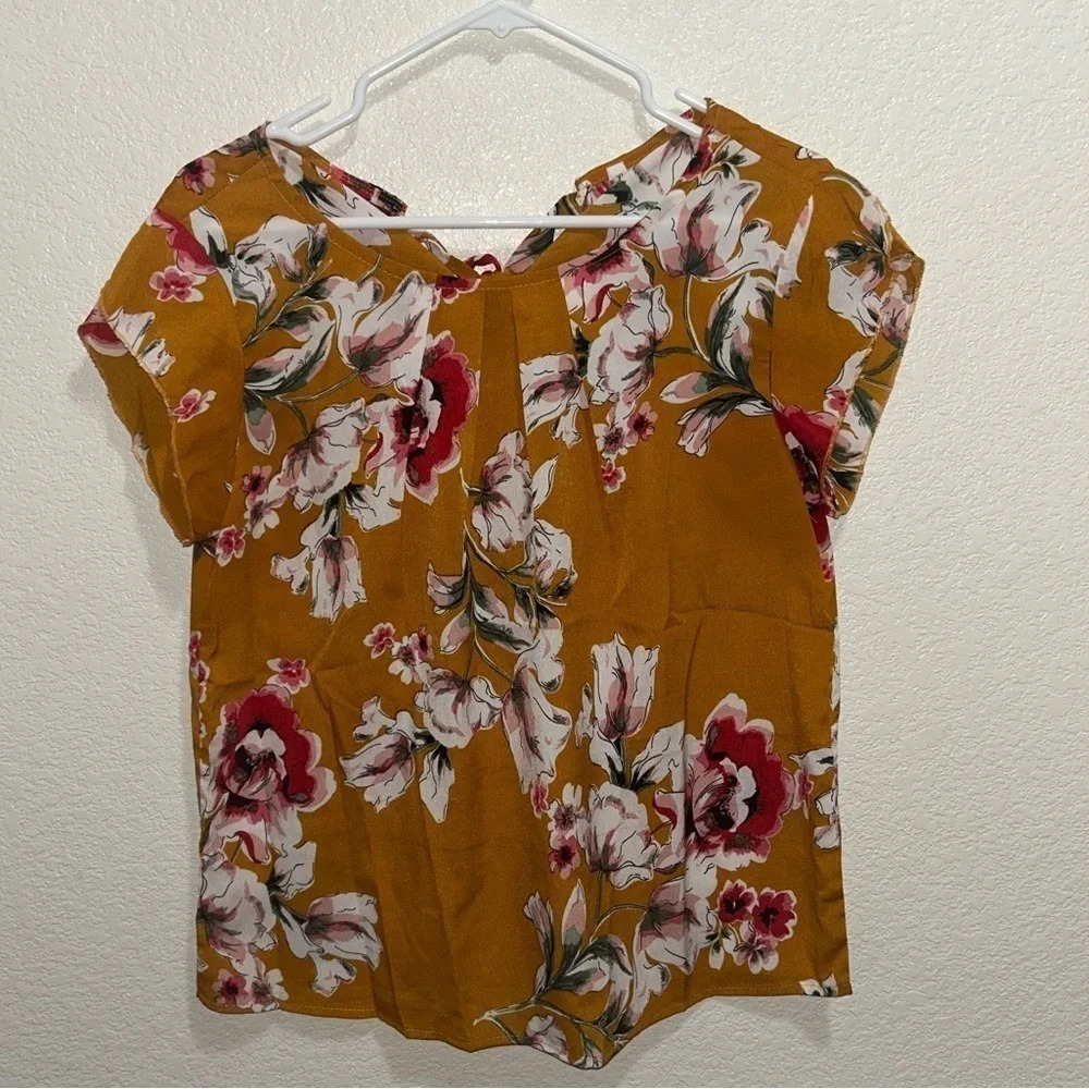 NWOT Boutique Floral Blouse